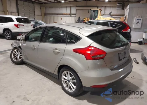2015 Ford Focus Se z USA, uszkodzony, nr VIN 1FADP3K28FL209013